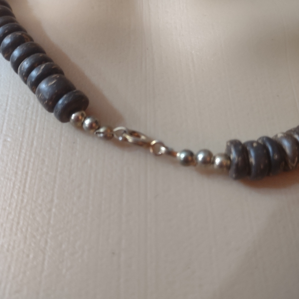 Vintage ESTATE women's wooden beaded necklace - Picture 4 of 5